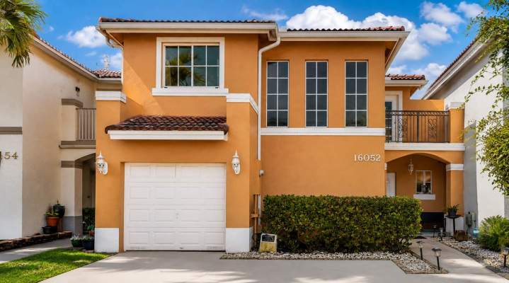Impact Window Installation Contractors Hialeah